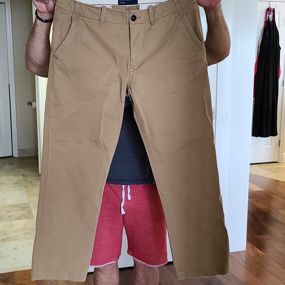 Anerican Eagle Khakis